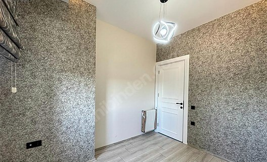 Mersin Mezitli Akdeniz Mahallesi 2.5+1 110 m² Doğalgaz Kombili Kiralık Daire