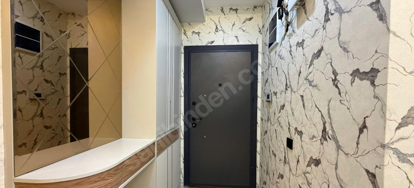 Mersin Mezitli Akdeniz Mahallesi 2+1 100 m² Doğalgaz Kombili Satılık Daire