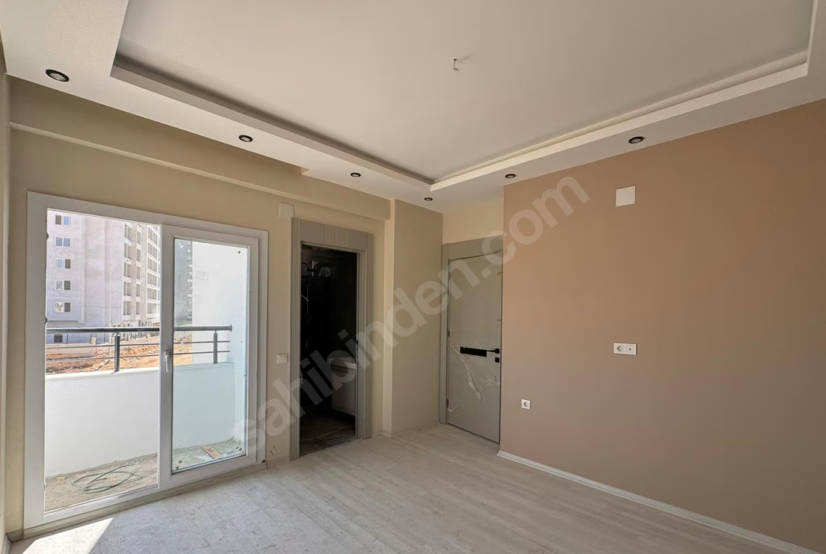 Mersin Mezitli Akdeniz Mahallesi 2+1 105 m² Doğalgaz Kombili Satılık Daire