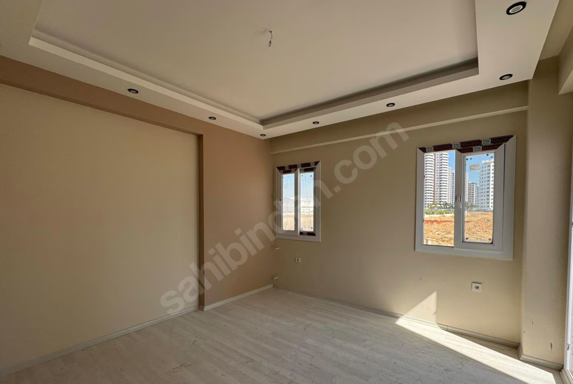 Mersin Mezitli Akdeniz Mahallesi 2+1 105 m² Doğalgaz Kombili Satılık Daire
