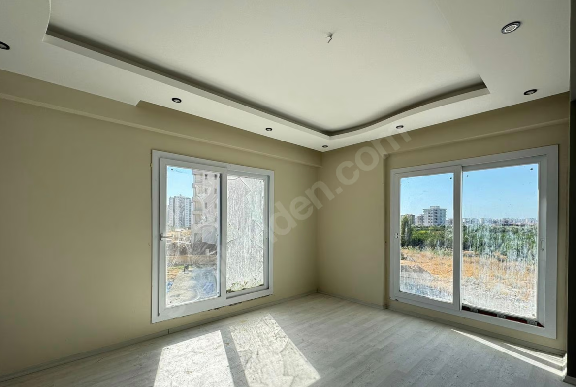 Mersin Mezitli Akdeniz Mahallesi 2+1 105 m² Doğalgaz Kombili Satılık Daire