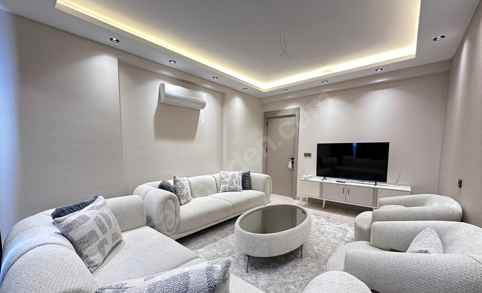 Mersin Mezitli Akdeniz Mahallesi 2+1 110 m² Doğalgaz Kombili Satılık Daire