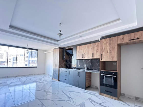 Mersin Mezitli Akdeniz Mahallesi 2+1 110 m² Doğalgaz Kombili Satılık Daire