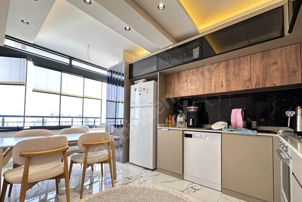Mersin Mezitli Akdeniz Mahallesi 2+1 110 m² Doğalgaz Kombili Satılık Daire