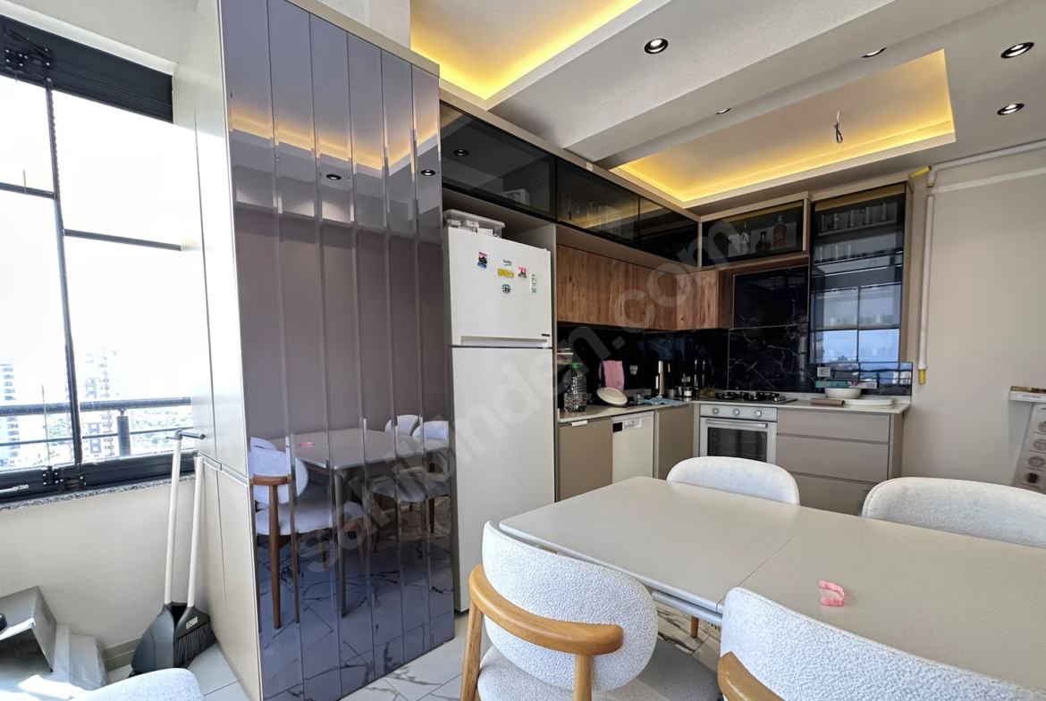 Mersin Mezitli Akdeniz Mahallesi 2+1 110 m² Doğalgaz Kombili Satılık Daire