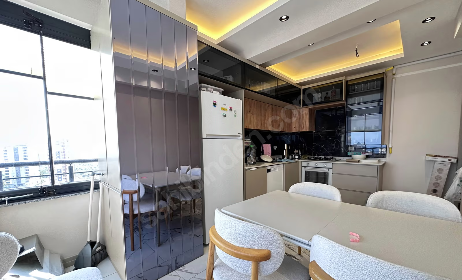 Mersin Mezitli Akdeniz Mahallesi 2+1 110 m² Doğalgaz Kombili Satılık Daire