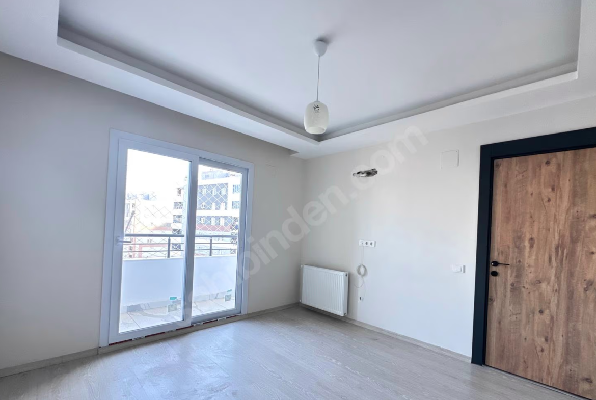 Mersin Mezitli Akdeniz Mahallesi 2+1 110 m² Doğalgaz Kombili Satılık Daire