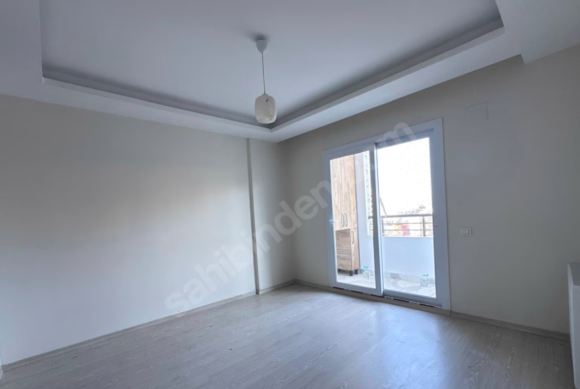 Mersin Mezitli Akdeniz Mahallesi 2+1 110 m² Doğalgaz Kombili Satılık Daire
