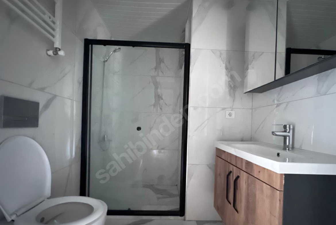 Mersin Mezitli Akdeniz Mahallesi 2+1 110 m² Doğalgaz Kombili Satılık Daire