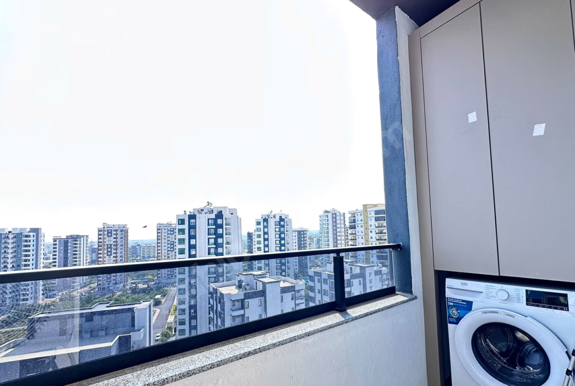 Mersin Mezitli Akdeniz Mahallesi 2+1 110 m² Doğalgaz Kombili Satılık Daire