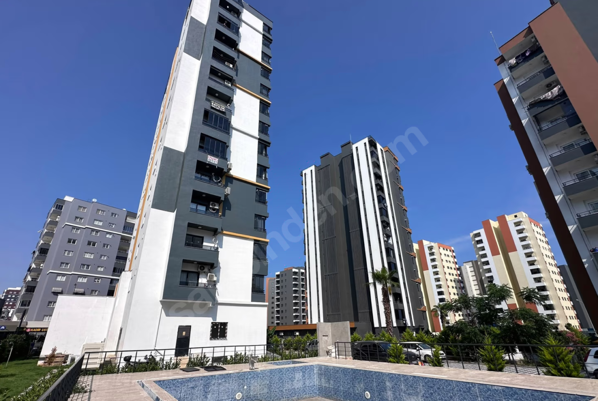 Mersin Mezitli Akdeniz Mahallesi 2+1 110 m² Doğalgaz Kombili Satılık Daire