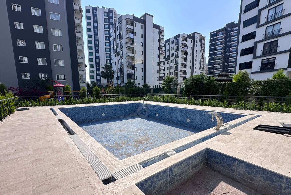 Mersin Mezitli Akdeniz Mahallesi 2+1 110 m² Doğalgaz Kombili Satılık Daire