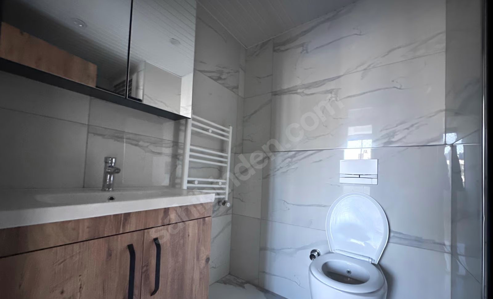 Mersin Mezitli Akdeniz Mahallesi 2+1 110 m² Doğalgaz Kombili Satılık Daire 18 Mersin Mezitli Akdeniz Mahallesi 2+1 110 m² Doğalgaz Kombili Satılık Daire