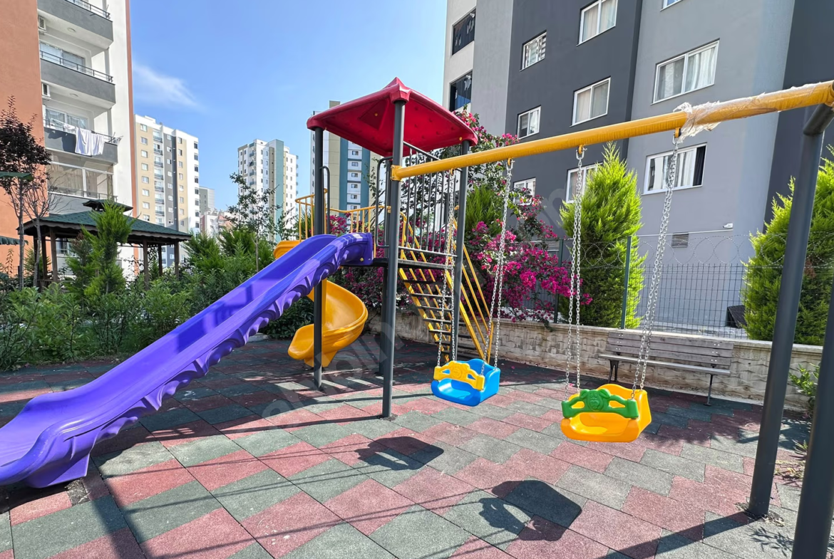 Mersin Mezitli Akdeniz Mahallesi 2+1 110 m² Doğalgaz Kombili Satılık Daire