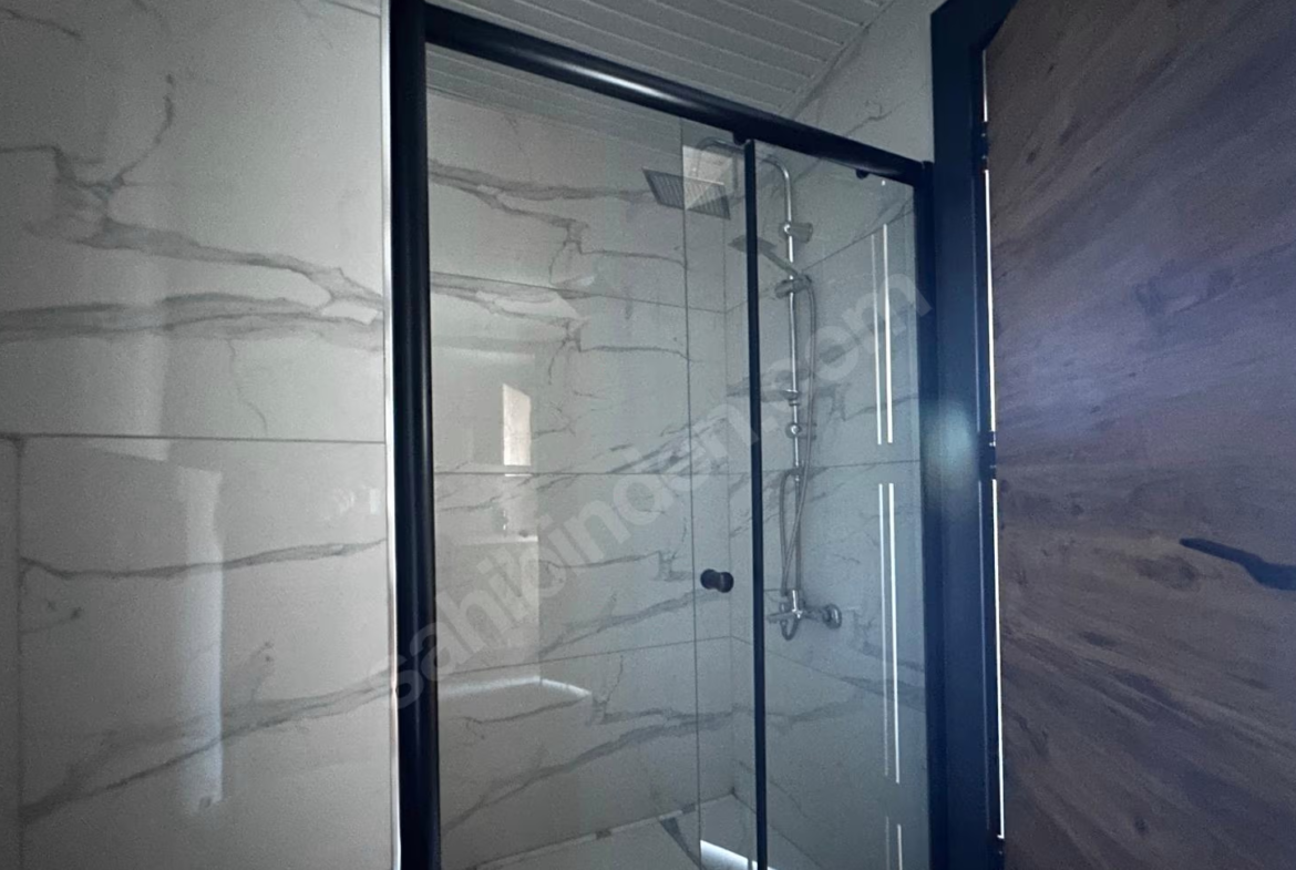 Mersin Mezitli Akdeniz Mahallesi 2+1 110 m² Doğalgaz Kombili Satılık Daire