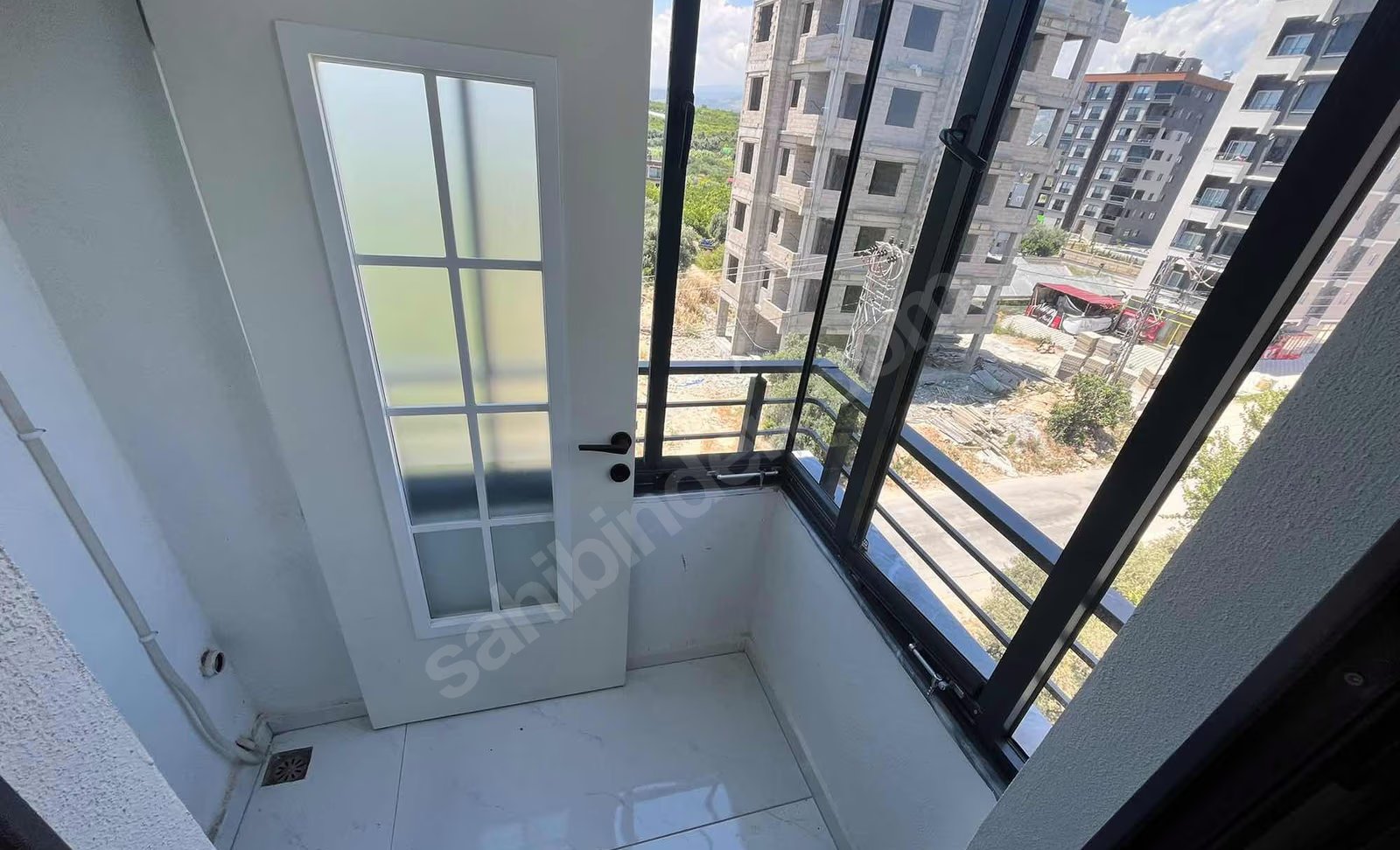 Mersin Mezitli Akdeniz Mahallesi 2+1 115 m² Klima Kiralık Daire 8 Mersin Mezitli Akdeniz Mahallesi 2+1 115 m² Klima Kiralık Daire