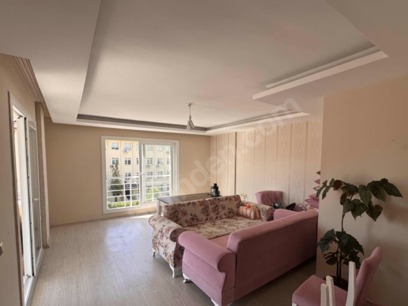 Mersin Mezitli Akdeniz Mahallesi 2+1 145 m² Klima Kiralık Daire