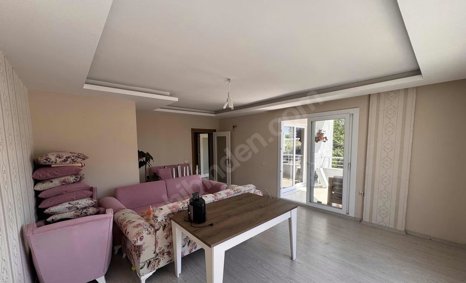 Mersin Mezitli Akdeniz Mahallesi 2+1 145 m² Klima Kiralık Daire