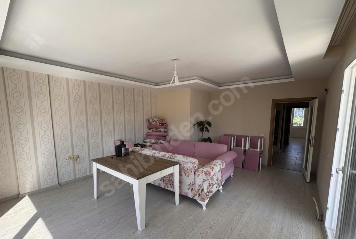 Mersin Mezitli Akdeniz Mahallesi 2+1 145 m² Klima Kiralık Daire