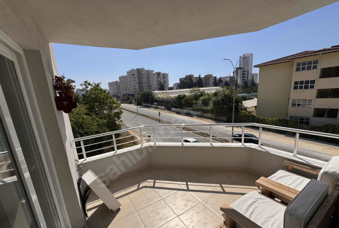 Mersin Mezitli Akdeniz Mahallesi 2+1 145 m² Klima Kiralık Daire