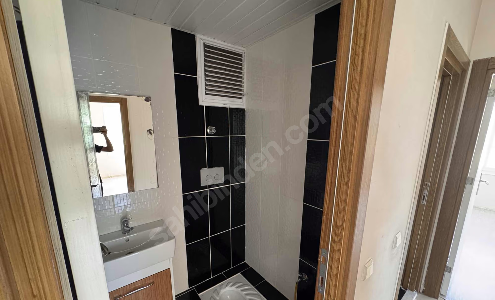 Mersin Mezitli Akdeniz Mahallesi 2+1 145 m² Klima Kiralık Daire