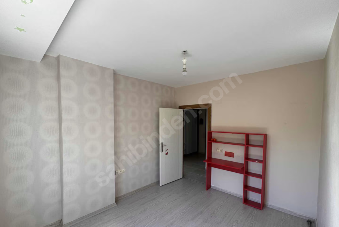 Mersin Mezitli Akdeniz Mahallesi 2+1 145 m² Klima Kiralık Daire