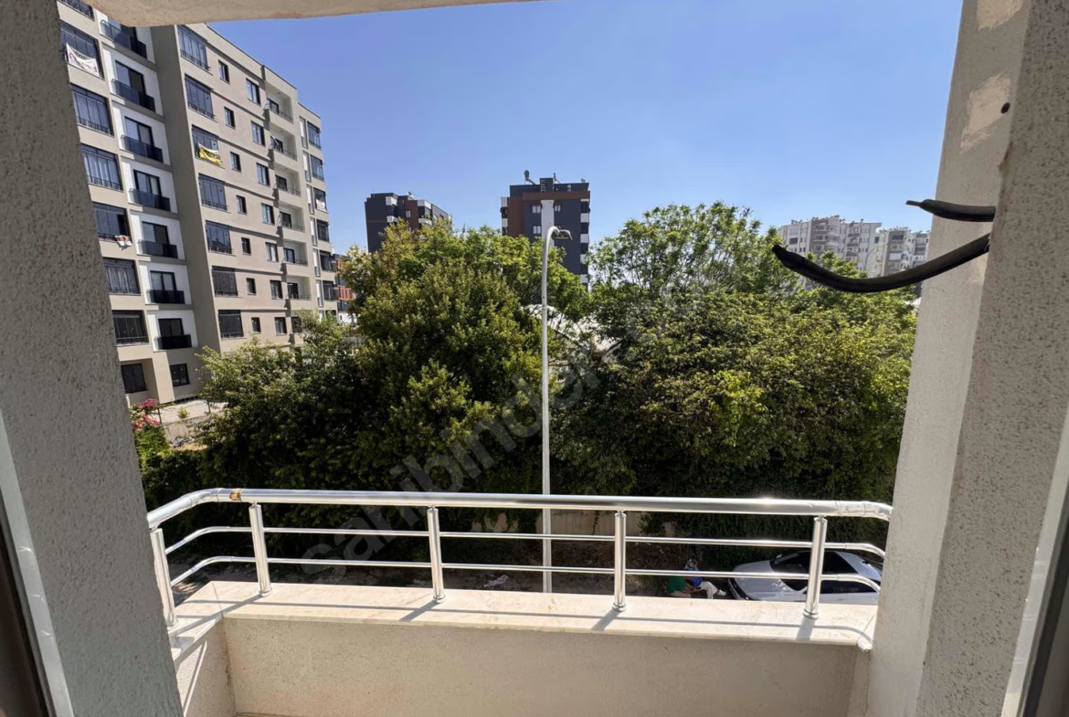 Mersin Mezitli Akdeniz Mahallesi 2+1 145 m² Klima Kiralık Daire
