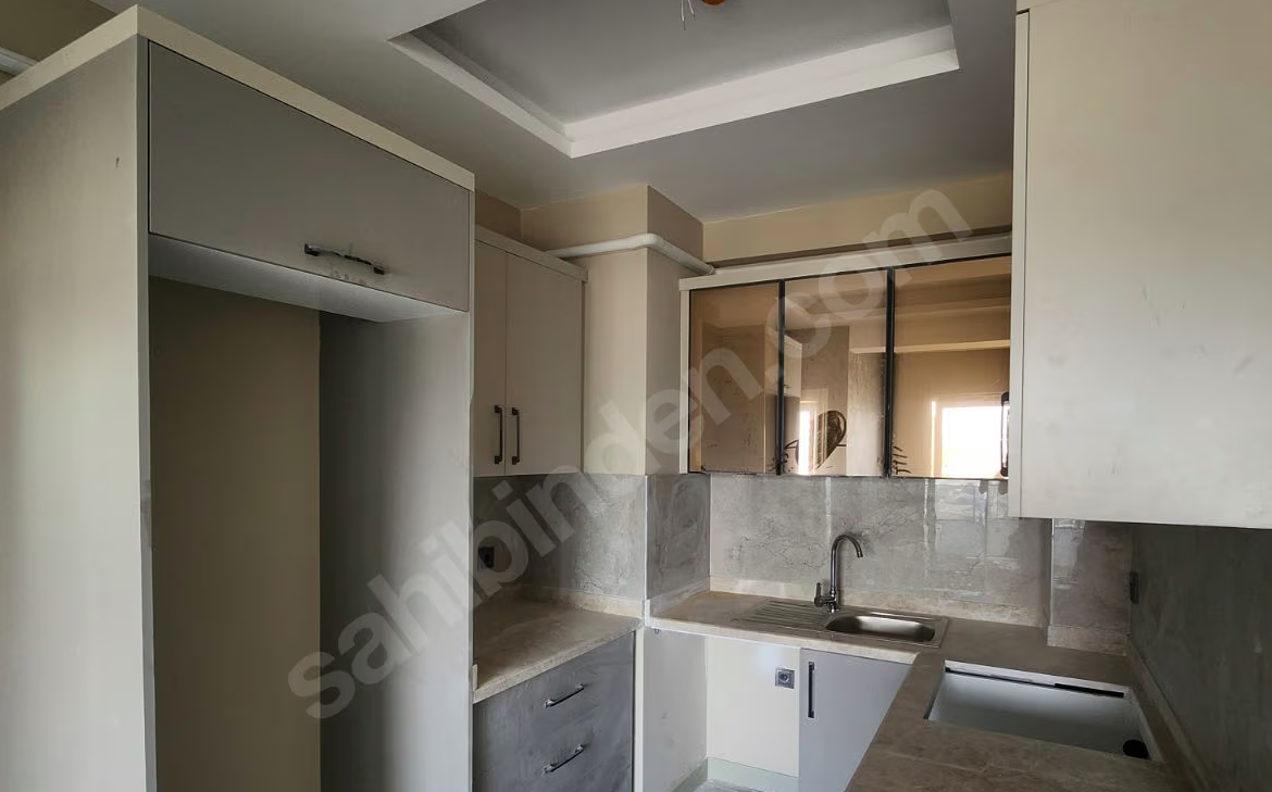 Mersin Mezitli Akdeniz Mahallesi 2+1 75 m² Doğalgaz Kombili Satılık Daire