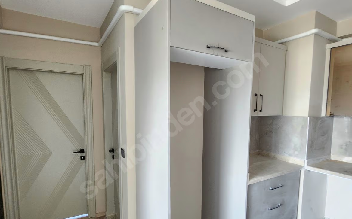 Mersin Mezitli Akdeniz Mahallesi 2+1 75 m² Doğalgaz Kombili Satılık Daire