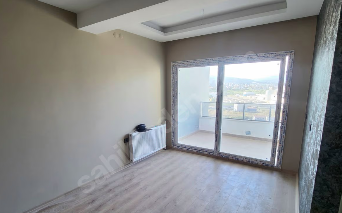 Mersin Mezitli Akdeniz Mahallesi 2+1 75 m² Doğalgaz Kombili Satılık Daire