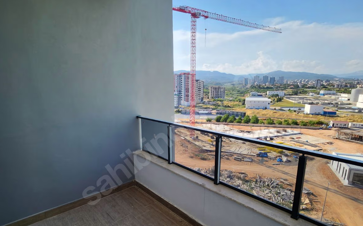 Mersin Mezitli Akdeniz Mahallesi 2+1 75 m² Doğalgaz Kombili Satılık Daire