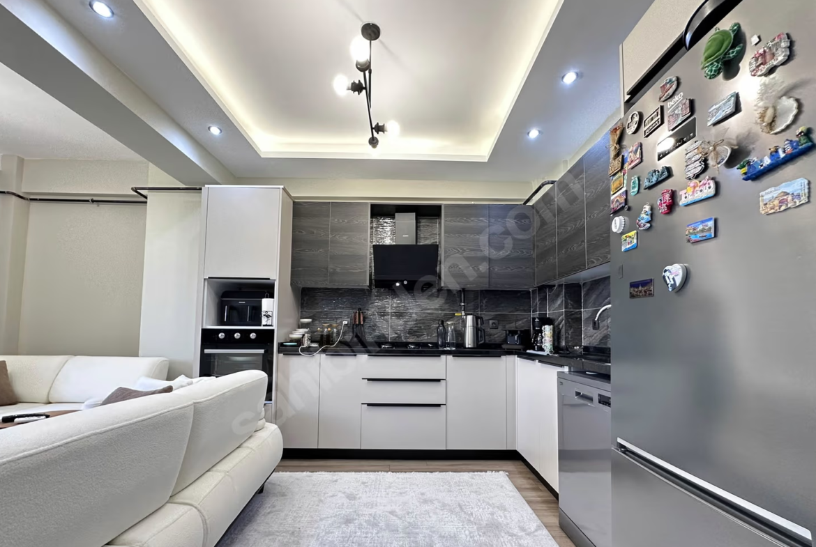 Mersin Mezitli Akdeniz Mahallesi 2+1 90 m² Klima Satılık Daire
