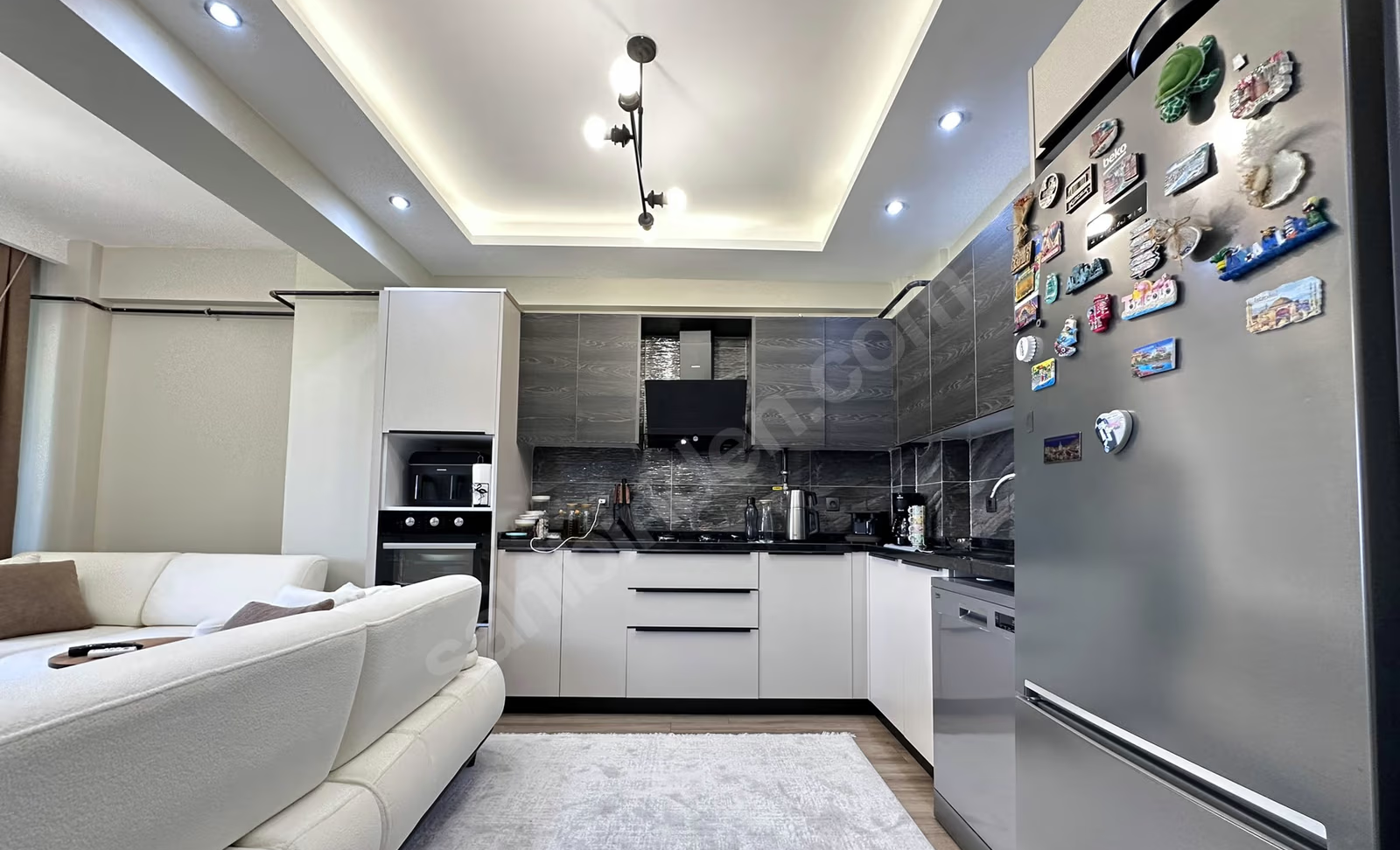 Mersin Mezitli Akdeniz Mahallesi 2+1 90 m² Klima Satılık Daire