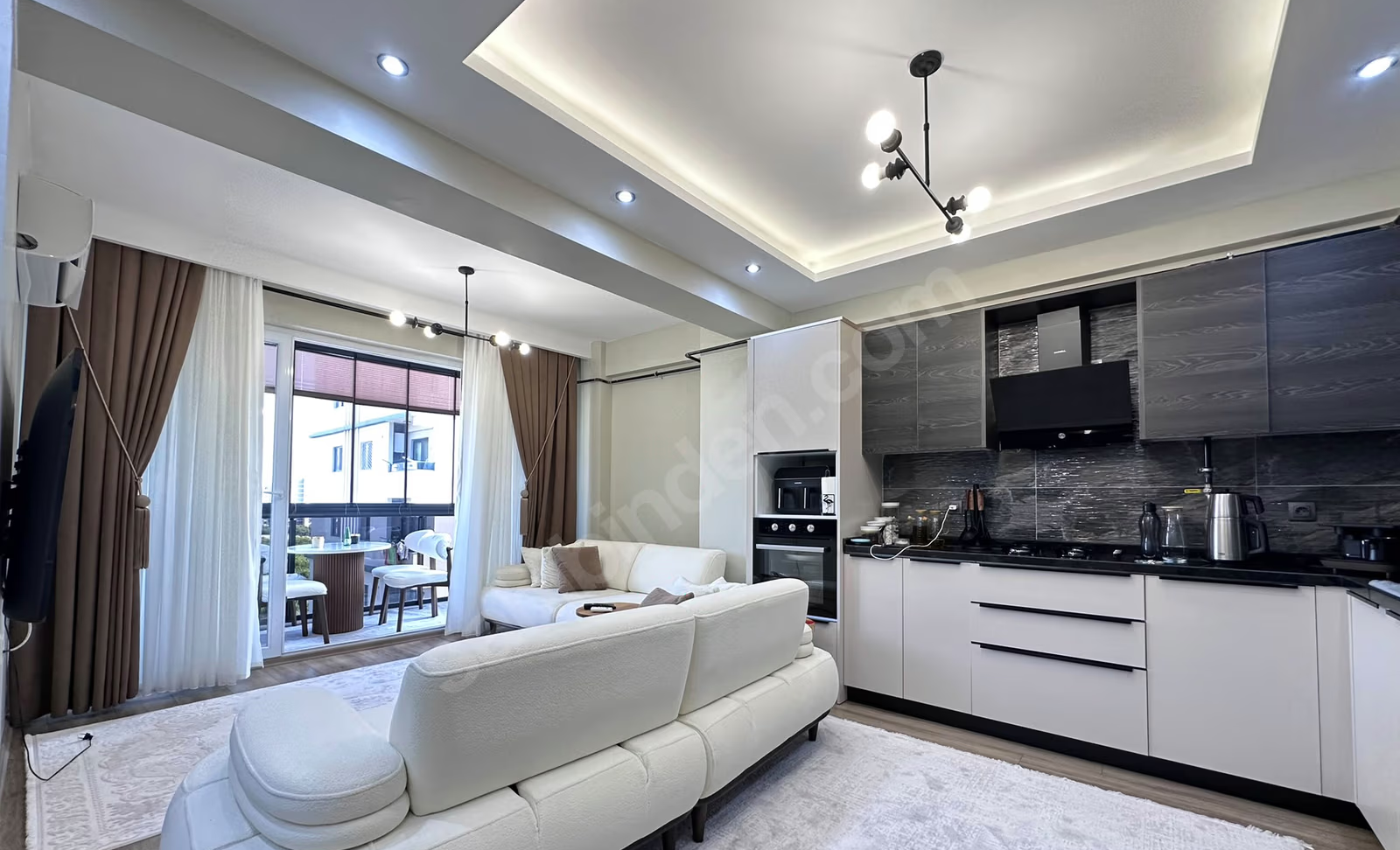 Mersin Mezitli Akdeniz Mahallesi 2+1 90 m² Klima Satılık Daire