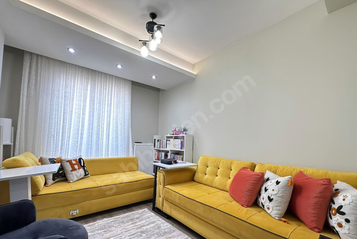 Mersin Mezitli Akdeniz Mahallesi 2+1 90 m² Klima Satılık Daire