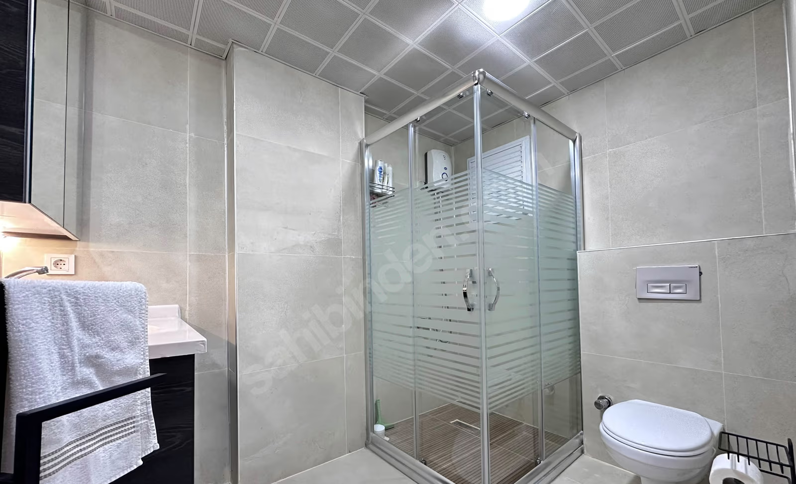 Mersin Mezitli Akdeniz Mahallesi 2+1 90 m² Klima Satılık Daire