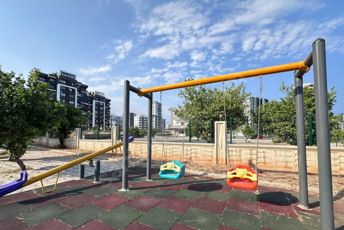 Mersin Mezitli Akdeniz Mahallesi 2+1 90 m² Klima Satılık Daire