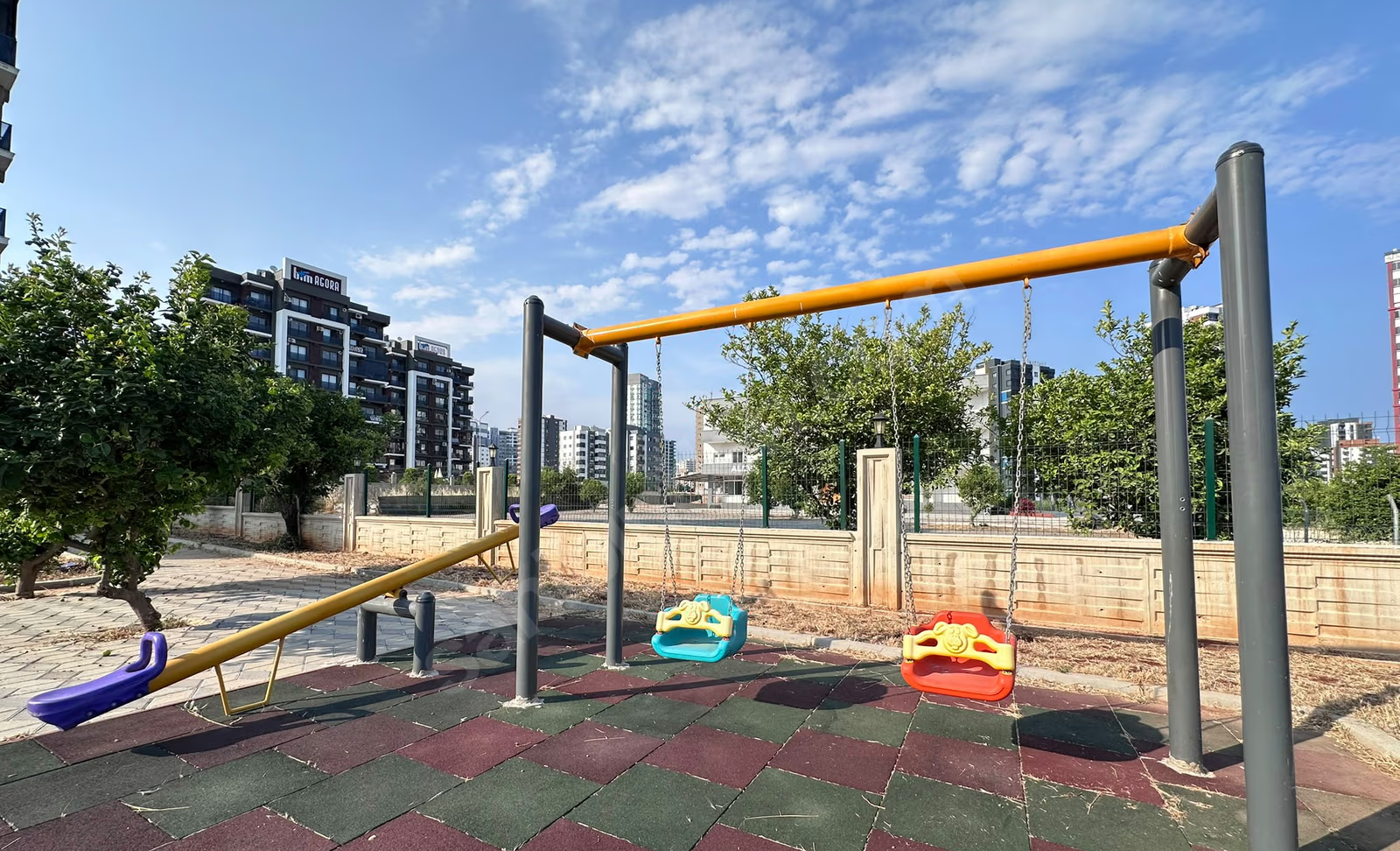 Mersin Mezitli Akdeniz Mahallesi 2+1 90 m² Klima Satılık Daire