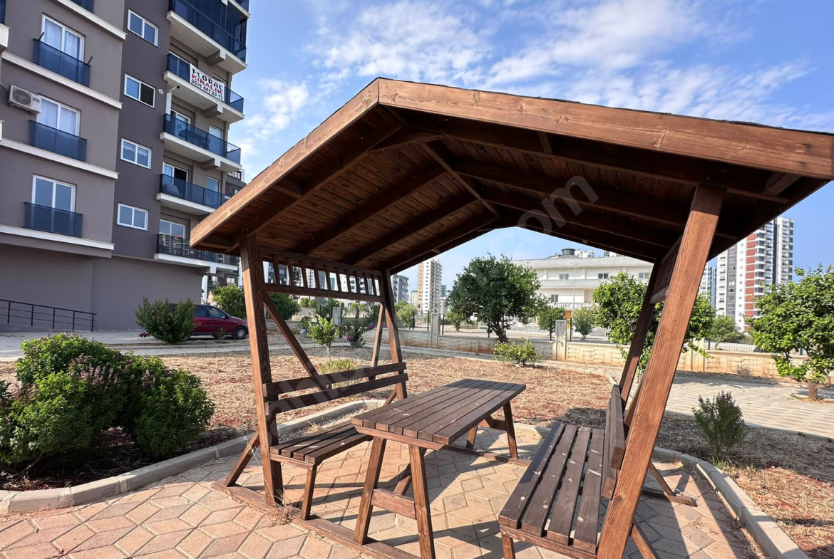 Mersin Mezitli Akdeniz Mahallesi 2+1 90 m² Klima Satılık Daire
