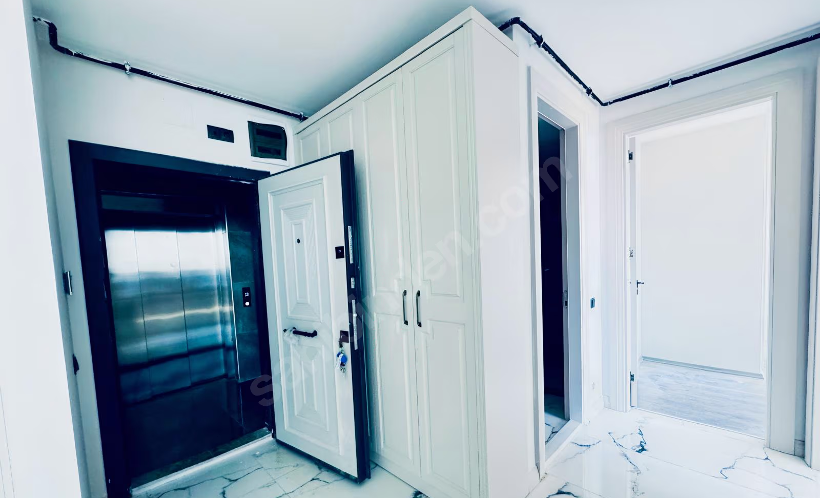 Mersin Mezitli Akdeniz Mahallesi 2+1 99 m² Doğalgaz Kombili Satılık Daire