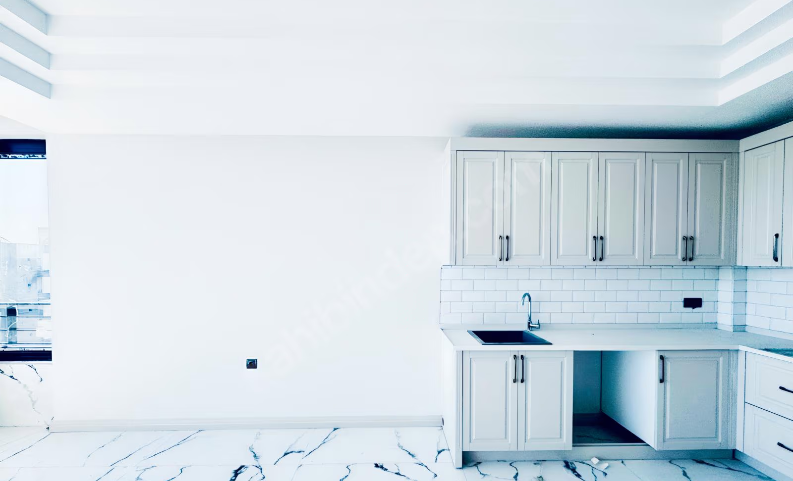 Mersin Mezitli Akdeniz Mahallesi 2+1 99 m² Doğalgaz Kombili Satılık Daire