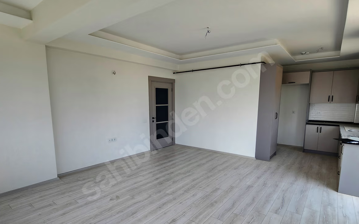 Mersin Mezitli Akdeniz Mahallesi 3+1 140 m² Doğalgaz Kombili Kiralık Daire