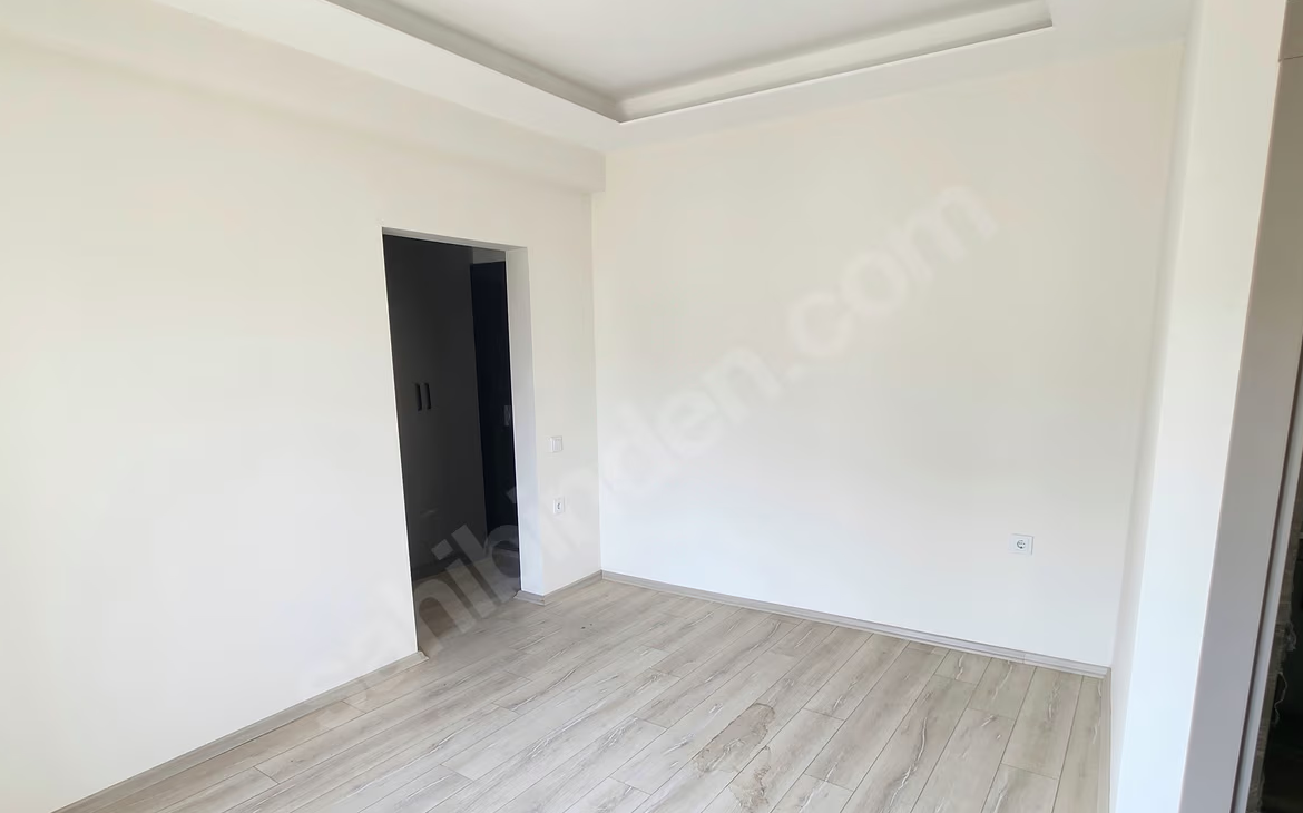 Mersin Mezitli Akdeniz Mahallesi 3+1 140 m² Doğalgaz Kombili Kiralık Daire