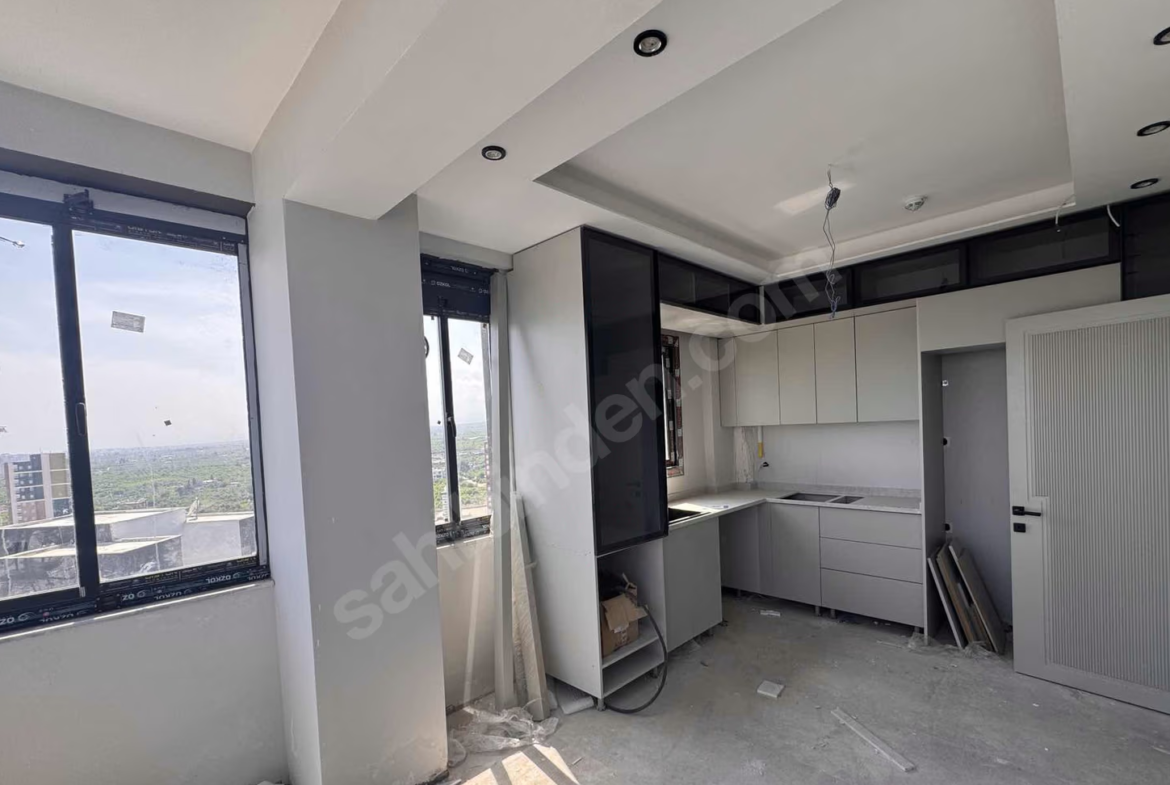Mersin Mezitli Akdeniz Mahallesi 3+1 145 m² Doğalgaz Kombili Kiralık Daire