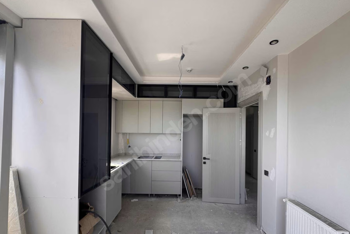 Mersin Mezitli Akdeniz Mahallesi 3+1 145 m² Doğalgaz Kombili Kiralık Daire