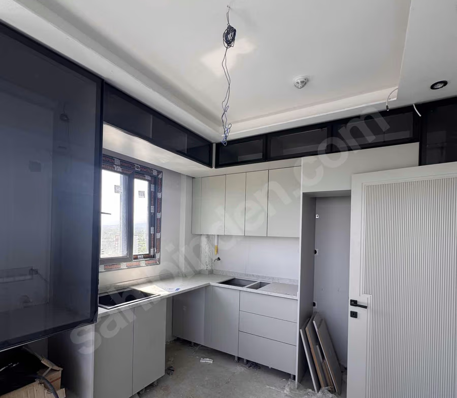 Mersin Mezitli Akdeniz Mahallesi 3+1 145 m² Doğalgaz Kombili Kiralık Daire