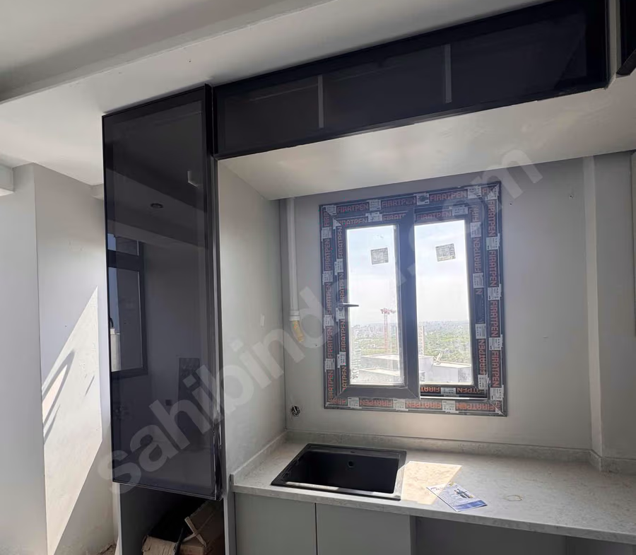 Mersin Mezitli Akdeniz Mahallesi 3+1 145 m² Doğalgaz Kombili Kiralık Daire