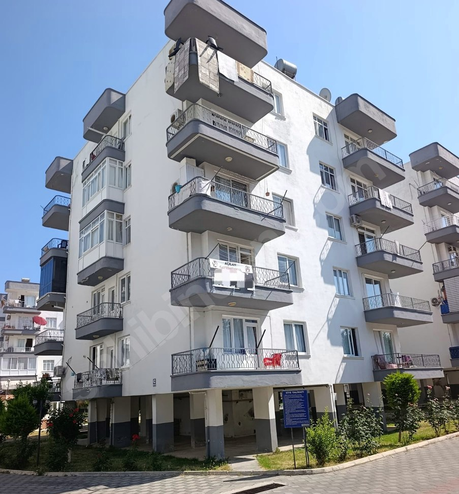 Mersin Mezitli Akdeniz Mahallesi 3+1 150 m² Doğalgaz Kombili Satılık Daire