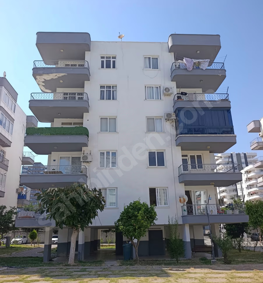 Mersin Mezitli Akdeniz Mahallesi 3+1 150 m² Doğalgaz Kombili Satılık Daire