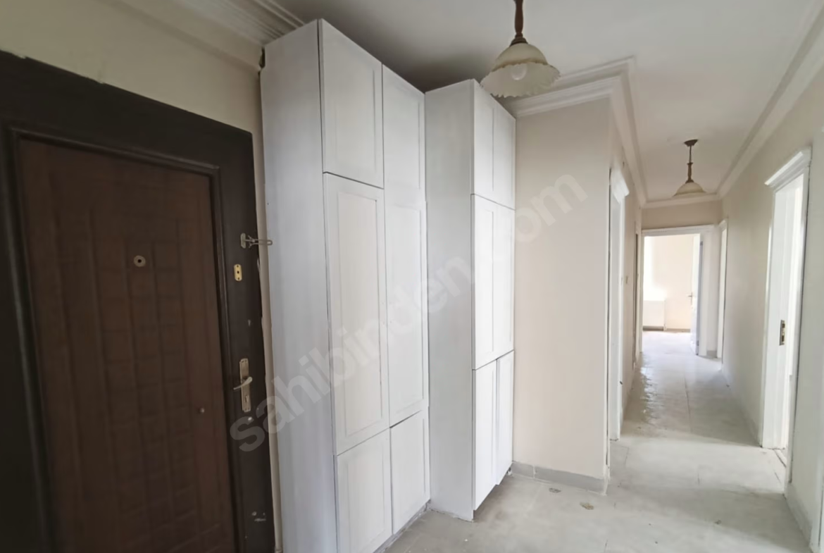 Mersin Mezitli Akdeniz Mahallesi 3+1 150 m² Doğalgaz Kombili Satılık Daire